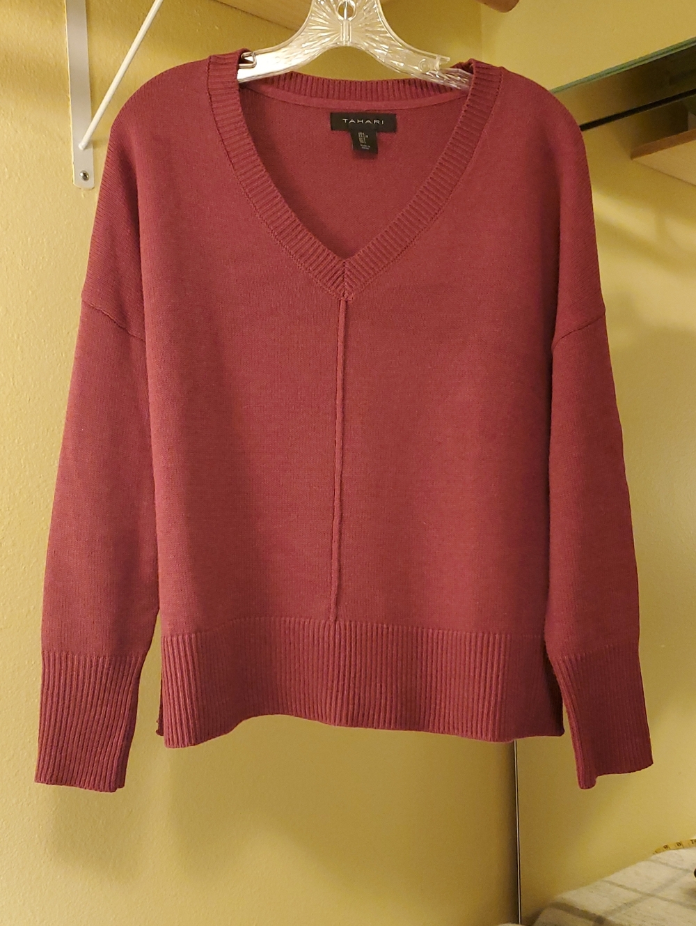 Tahari Women's V-Neck Sweater Raspberry Sz Lrg